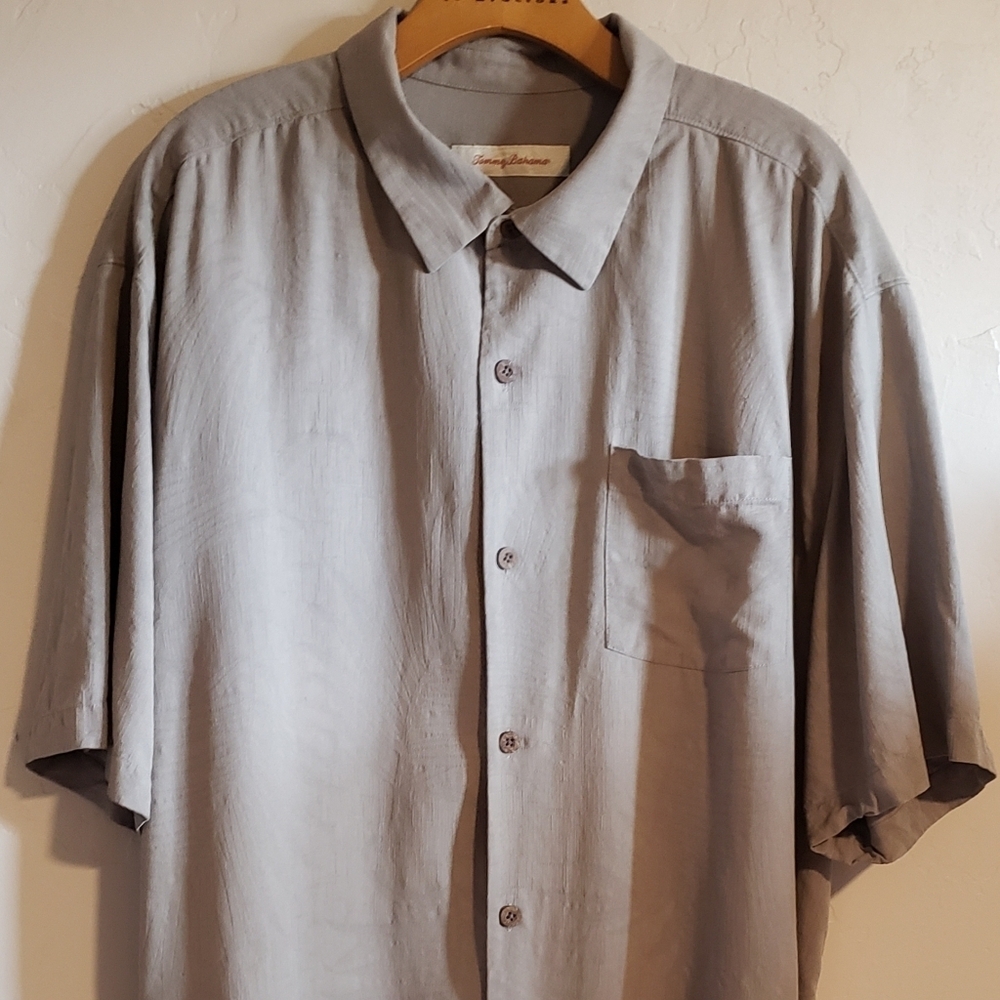 Tommy Bahama Shirt Mens  XLX Green Silk Floral Palm Hawaiian Camp Button Down